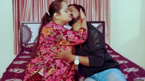 Beta Ne Apni Chachi Ko Akela Pake Chod Diya