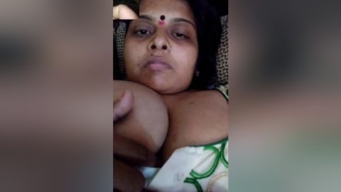 Today Exclusive- Horny Desi Bhabhi Showing Her Big Boobs To Lover On Video Call