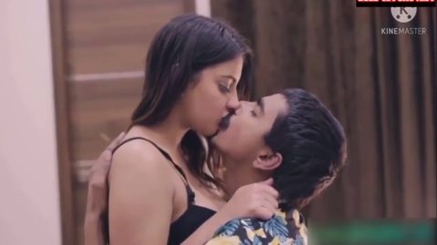 Ies Educated Girl Ne Nokar Se Gaand Marvaayi
