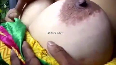 Exclusive- Sexy Look Tamil Wife Blowjob And Hubby Pressing Her Big Boobs