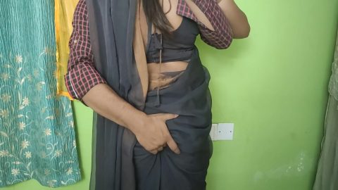 Mallu Girl Boy Romance, Mallu Girl Saree Drop Romance, Mallu Couple Romantic Fun, Malayali Couple Romance In Hotel With Valentine S Day