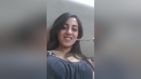 Today Exclusive- Horny Paki Girl Sucking Her Boobs