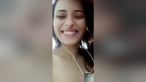 Cute Desi Chick Shows Her Boobs And Masturbating 4