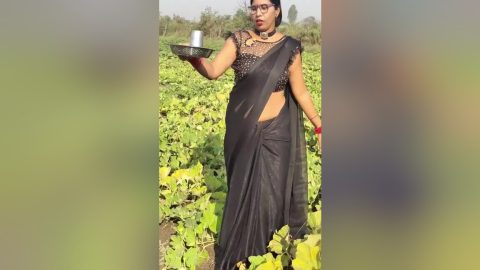 Devar Bhabhi – Indian Village Bhabhi Ne Kitchen Me Devar Se Gand Marvai