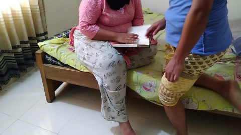 I Tutored A Teen 18+ 20y Old Hot College Girl, Fucked Her When She Failed Exam – Bed Cumshot