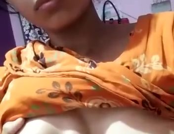 Beauty Desi Girl Showing Boobs And Pussy