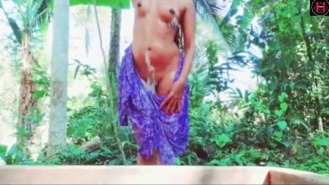Tamil Girl Outdoor Bathing And Public Masturbation – Indian Hindi Sex Outdoors In Public