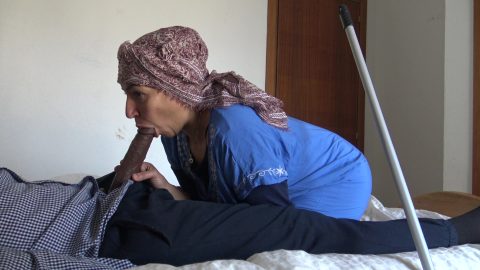 This Muslim Woman Is Shocked !!! I Take Out My Big Black Cock For My Turkish Maid