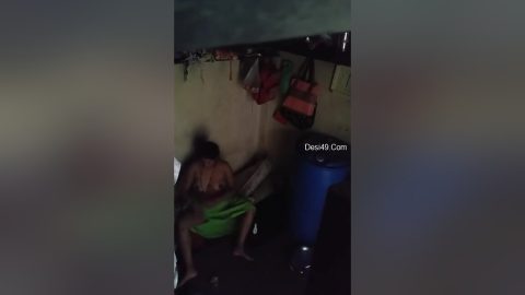 Today Exclusive- Desi Bhabhi Bathing And Wearing Cloths 3