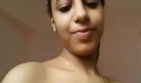 Tamil Ponnu Nude Selfie
