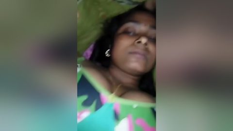 Today Exclusive- Desi Village Bhabhi Ready For Sex