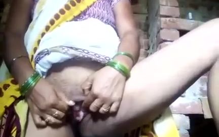 Indian Village Pussy Fingering Bhabhi In Saree