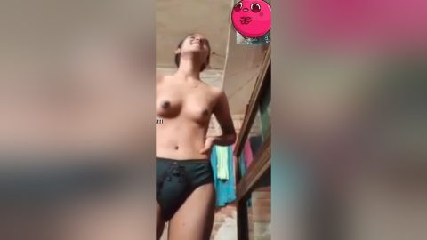Today Exclusive-desi Village Chick Shows Her Boobs On Vc 2