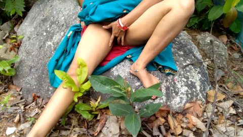 Indian Desi Girlfriend In Open Field Village Outdoor Sex In Forest On Rock