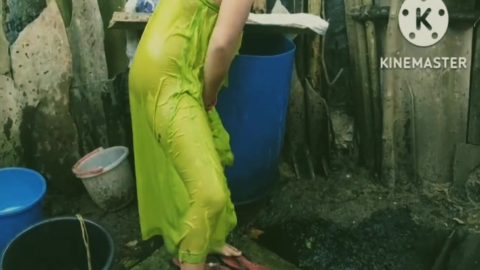 Tamil Village Mullu Aunty Outdoors Bath Sex Video