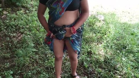 Chachi Ko Jungle Me Mutte Huye Pakda Or Ghar Akar Khub Choda