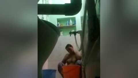 Today Exclusive- Desi Bhabhi Bathing Capture By