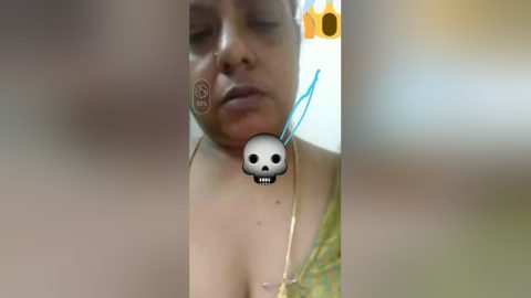 Today Exclusive- Mallu Bhabhi Showing Her Boobs And Pussy