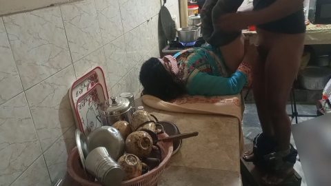 Indian Stepsister Has Hard Sex In Kitchen, Bhai Ne Behan Ko Kitchen Me Jabardasti Choda, Clear Hindi Audio – Bhai Behan