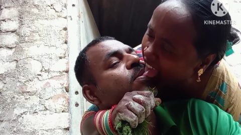 Aunty Xxx Ki Bahen Ko Patak Ke Jamin Pe Jor Jor Se Choda Aur Put Sperm In Her Big