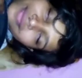 Sexy Desi teen 18+ Pussy Exposed On Cam