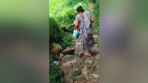 Jungal Pe Nadi Main Sex