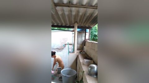 Cute Girl Bathing Record In