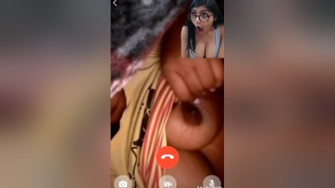 Today Exclusive- Cute Tamil Girl Showing Her Boobs 1