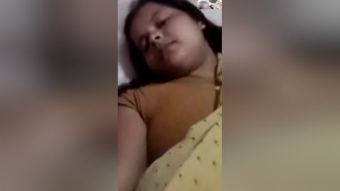 Horny Village Bhabhi Shows Her Wet Pussy And Fingering On Vc 3