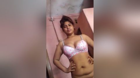 Today Exclusive- Cute Bangla Girl Shows Her Boobs And Pussy 2