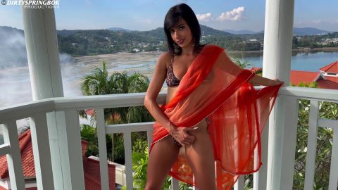 Aaliyah Yasin In Wants To Go On Holiday With You