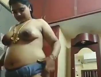 Dress Changing Chubby Aunty Video