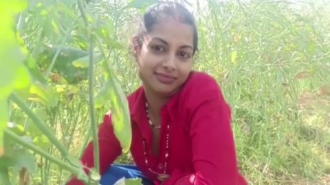 Cheating The Stepsister-in-law Working On The Farm By Luring Money In Hindi Voice