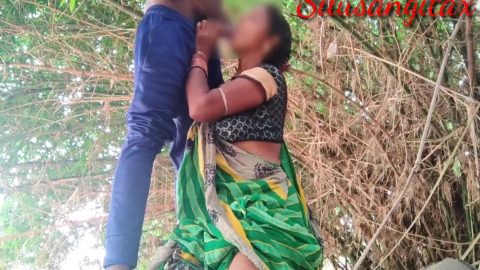 Indian Hot Desi Bhabhi Ko Jungle Me Chudai