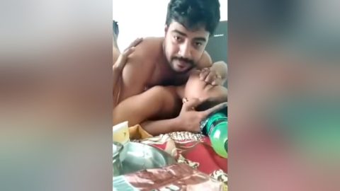 Silki Ko Hotel Me Jam Ke Choda Ticher Ne Sil Todi 1st Time Sex Silki Hindi Me Indian Desi Couples
