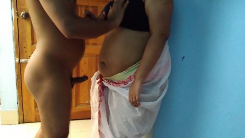 Tamil Stepmom Seduces Stepson Then Fucks – Hindi Audio – Stepmom And Stepson