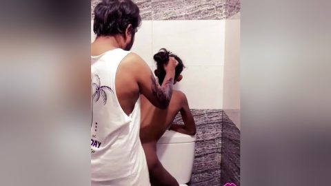 ටක ටක කලලට බත රම එකම කමඩ එක උඩ හකප හට. අමම කඳර ගනව. Sri Lankan Teen 18+ Bathroom
