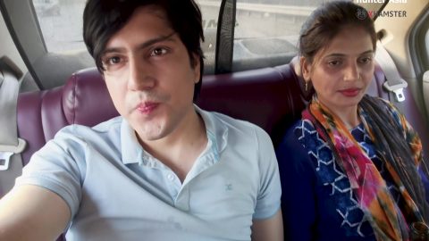 Horny Indian – Gets Fucked In Car