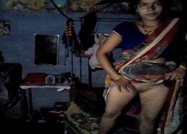 Desi Wife Showing Pussy Selfie Video
