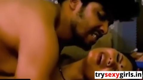 Budde Pati Se Preshan Jawan Bhabhi Ne Karwai Padosi Se