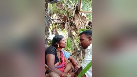 Desi Bahbhi Boobs Sucking And Outdoor Fucking