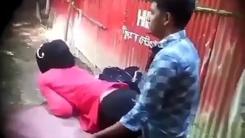 Indian Girlfriend Fucking In Park
