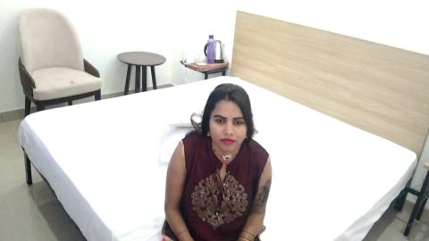 Raat Me Akeli Bhabhi Ke Dever Ne Romance Bhari Baat Ki Aur Pel Diya