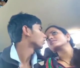 Leaked Video Of Sexy Bengali Gf Kissing And Fucking With Bf