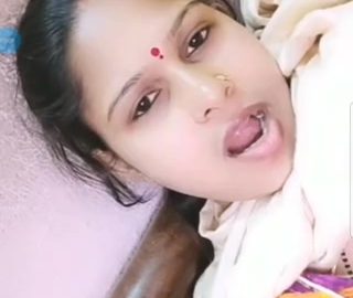 Live Cam – Horny Busty Indian Bhabhi Sex Video