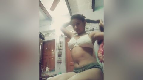 Today Exclusive- Sexy Desi Girl Showing Her Boobs And Pussy 4