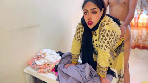 (indian Darji) Tailor Ne Badi Gand Wali Ayesha Aunty Ko Thapa Thap Choda – Desi Big Ass Aunty Fucked By Tailor In Shop