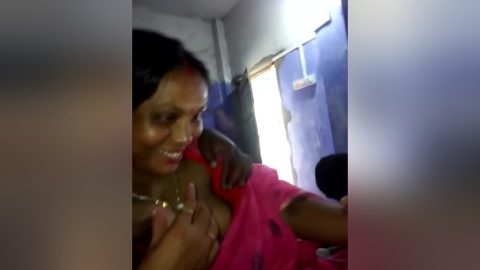 Exclusive- Desi Randi Bhabhi Showing Her Boobs